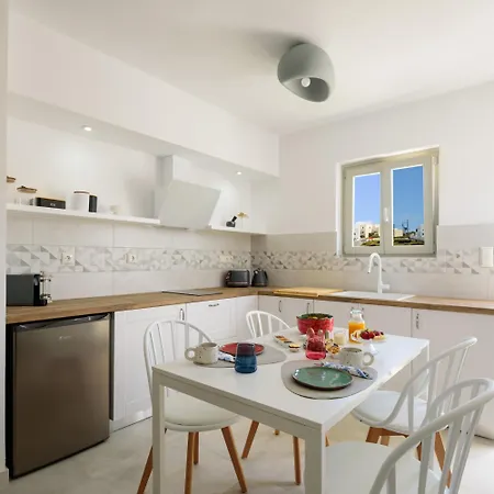 Avan Luxury * Pýrgos