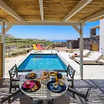 Avan Luxury *
